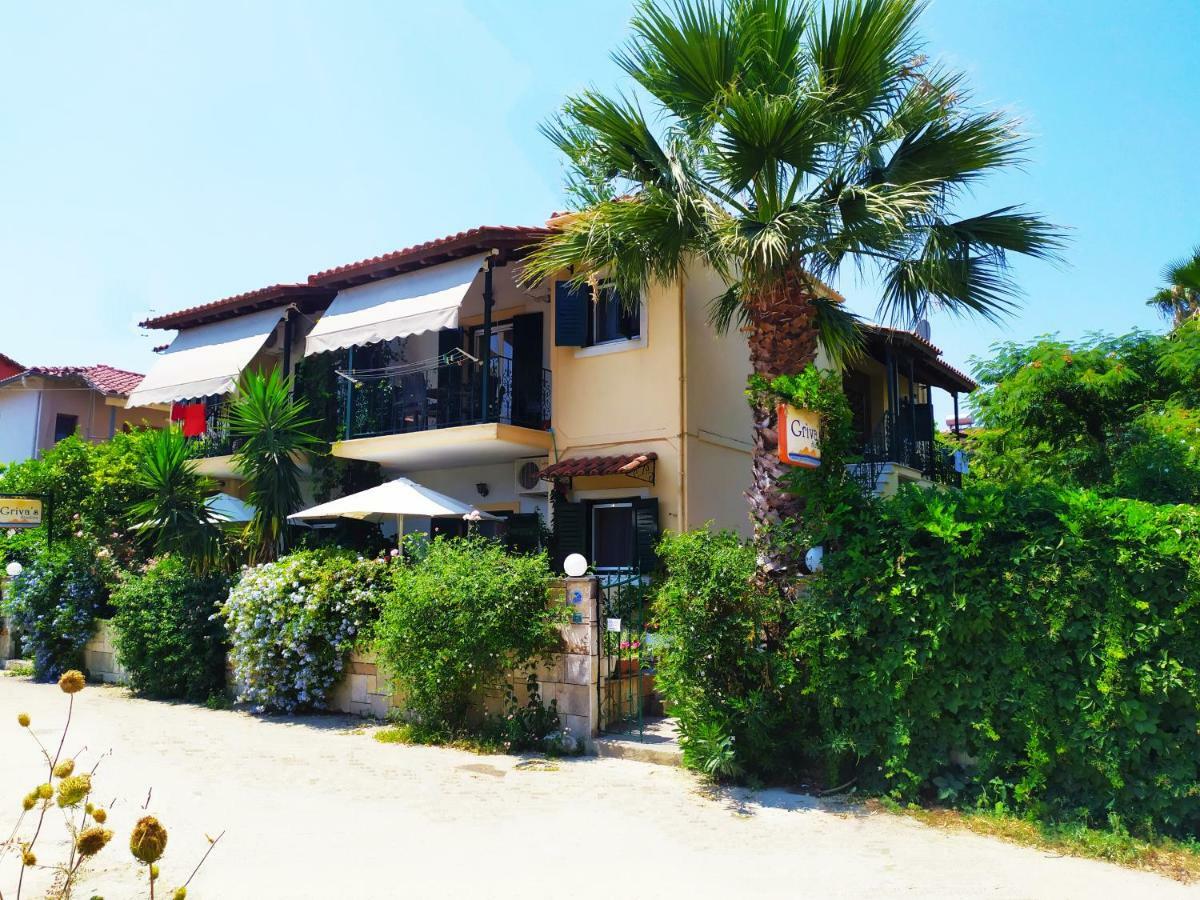 Grivas Apartments Sívota Esterno foto